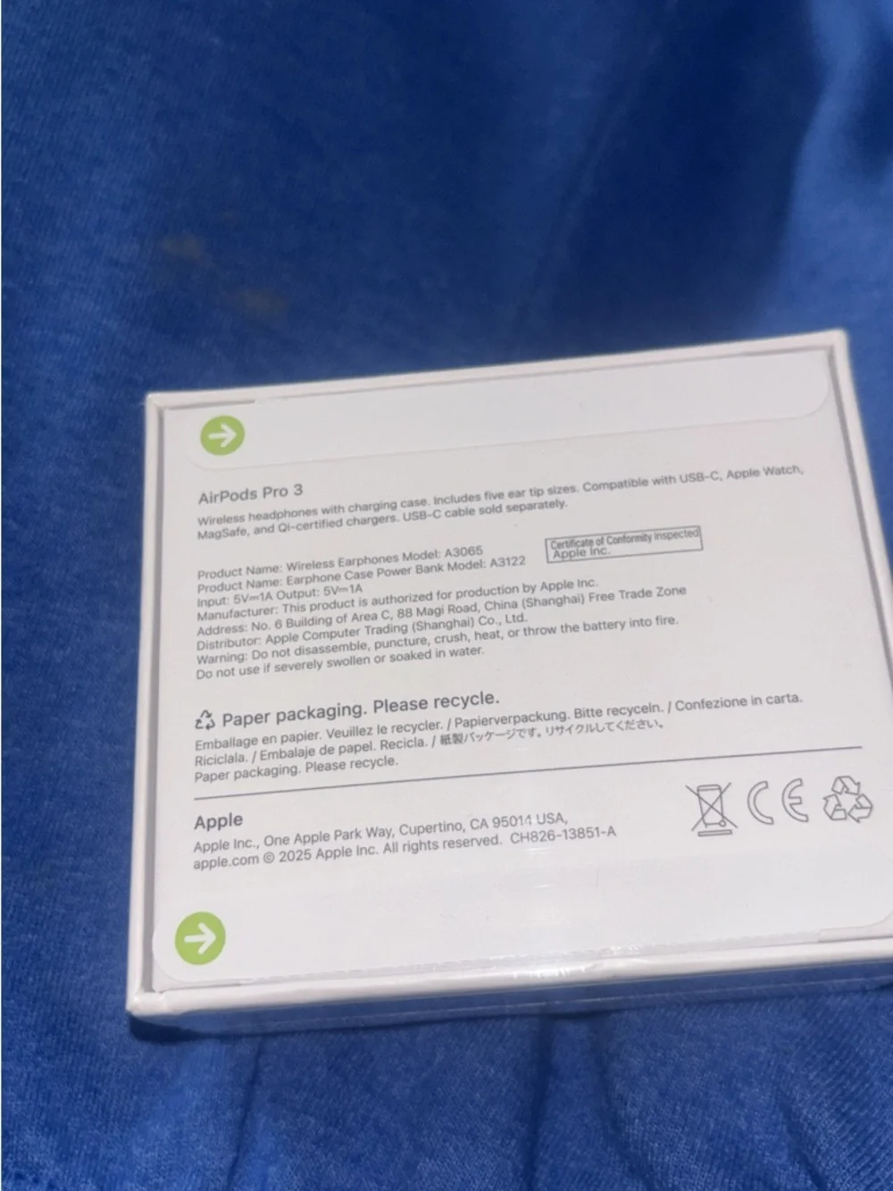 Apple Wireless Earbuds — White